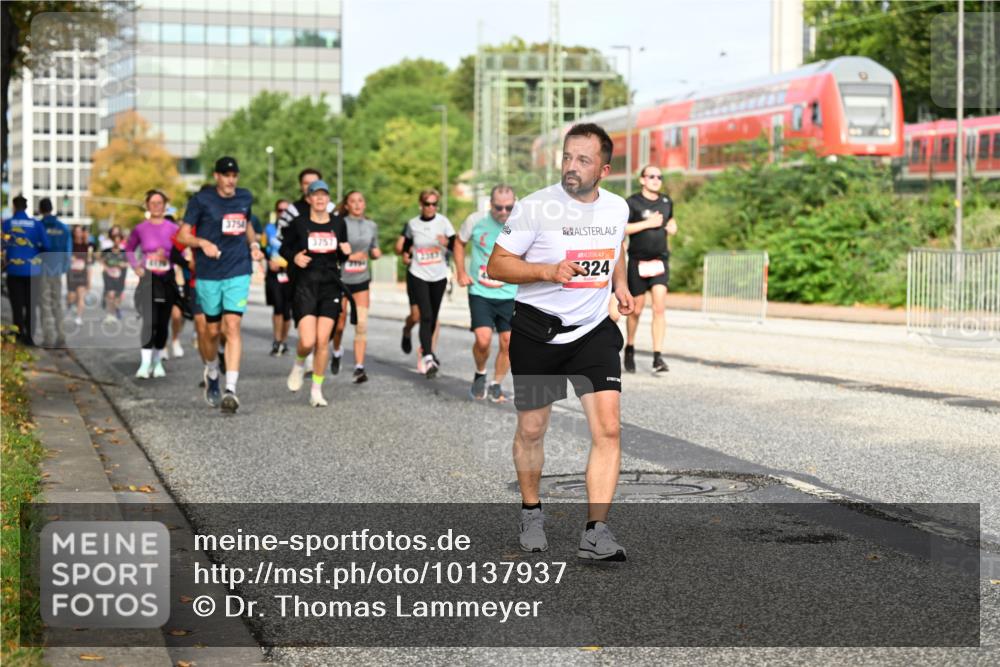 06.09.2026 - CURREX Alsterlauf Dr. Thomas Lammeyer http://msf.ph/oto/10137937 06.09.2026 10:04:00 Laufen 3754, 3757, 324 meine-sportfotos.de