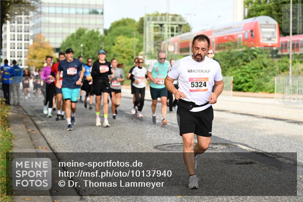 06.09.2026 - CURREX Alsterlauf Dr. Thomas Lammeyer http://msf.ph/oto/10137940 06.09.2026 10:04:00 Laufen 3754, 5324 meine-sportfotos.de
