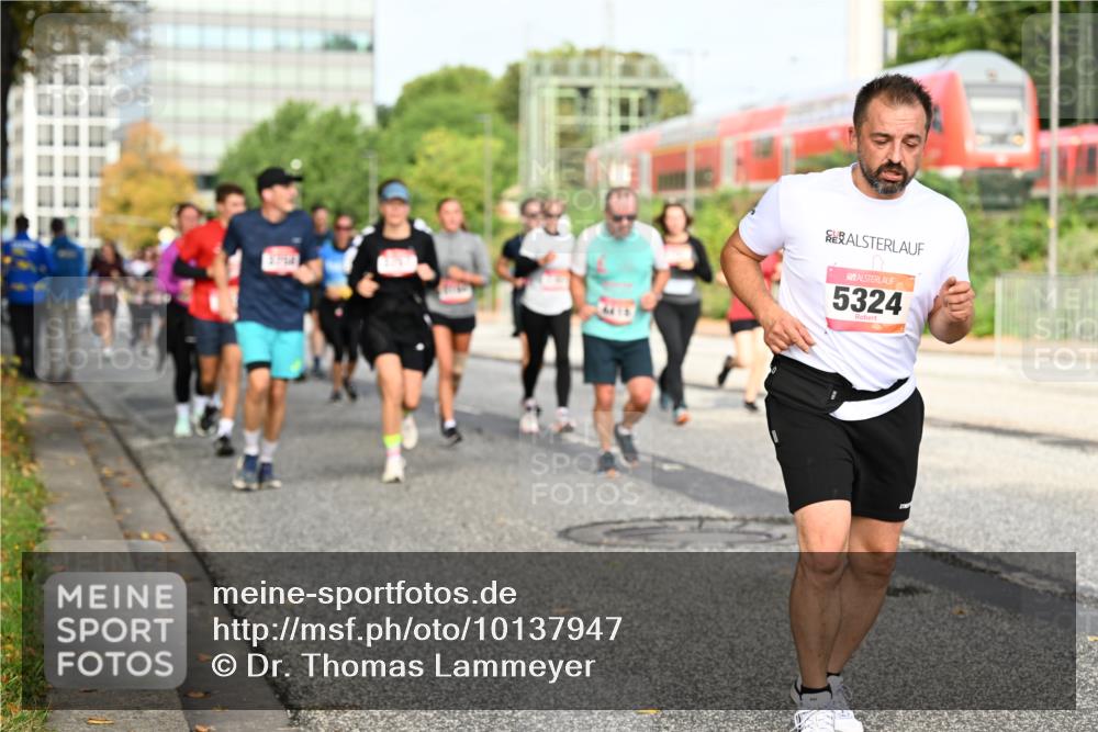 06.09.2026 - CURREX Alsterlauf Dr. Thomas Lammeyer http://msf.ph/oto/10137947 06.09.2026 10:04:01 Laufen 5324 meine-sportfotos.de