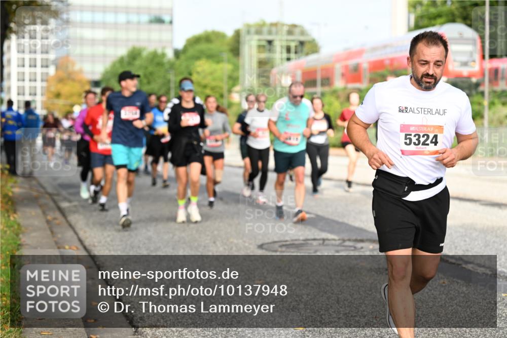 06.09.2026 - CURREX Alsterlauf Dr. Thomas Lammeyer http://msf.ph/oto/10137948 06.09.2026 10:04:01 Laufen 5324 meine-sportfotos.de