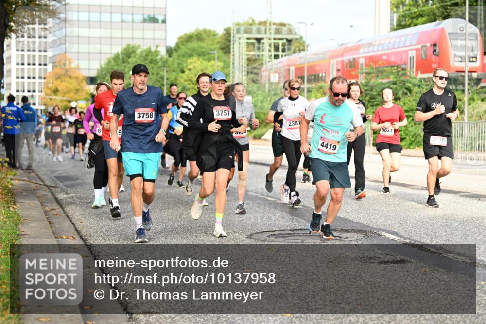 06.09.2026 - CURREX Alsterlauf Dr. Thomas Lammeyer http://msf.ph/oto/10137958 06.09.2026 10:04:02 Laufen 3757, 3758, 6, 9, 2387, 09, 2019, 4419, 791, 5634, 3576 meine-sportfotos.de