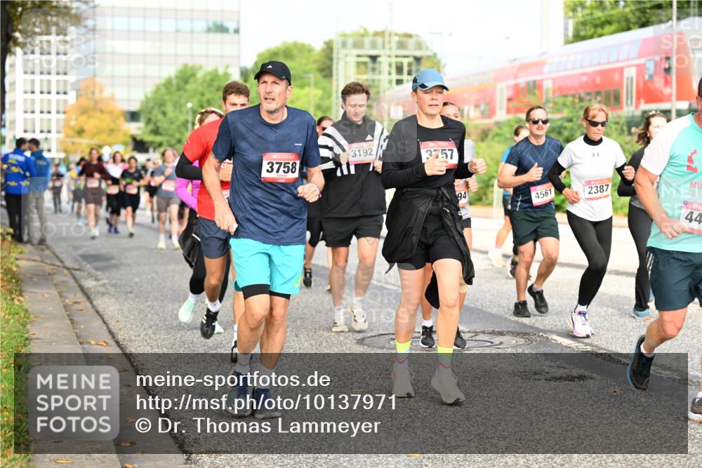 06.09.2026 - CURREX Alsterlauf Dr. Thomas Lammeyer http://msf.ph/oto/10137971 06.09.2026 10:04:03 Laufen 3758, 3192, 3757, 94, 4561, 2387, 08, 44 meine-sportfotos.de