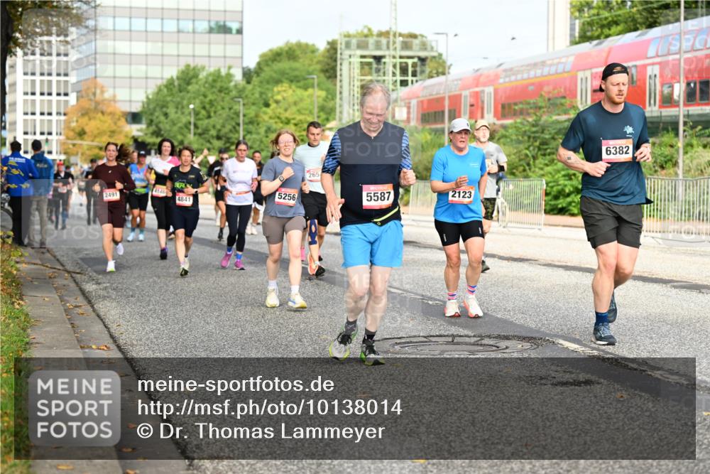 06.09.2026 - CURREX Alsterlauf Dr. Thomas Lammeyer http://msf.ph/oto/10138014 06.09.2026 10:04:07 Laufen 5256, 2491, 4841, 265, 5587, 2123, 6382 meine-sportfotos.de