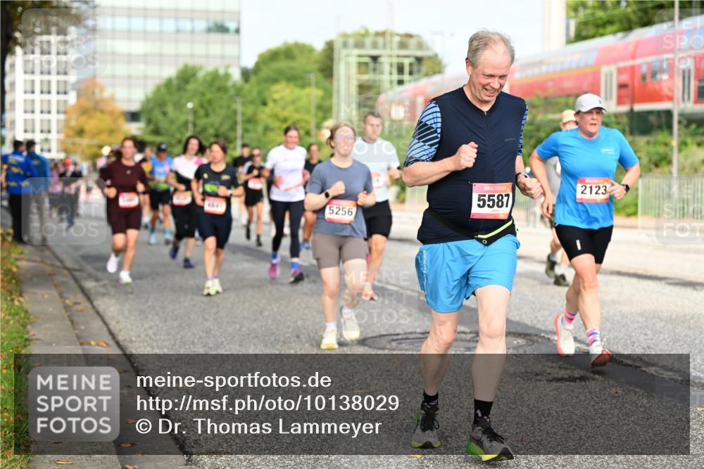 06.09.2026 - CURREX Alsterlauf Dr. Thomas Lammeyer http://msf.ph/oto/10138029 06.09.2026 10:04:08 Laufen 5256, 5587, 2123 meine-sportfotos.de