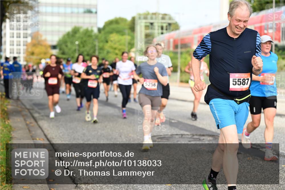 06.09.2026 - CURREX Alsterlauf Dr. Thomas Lammeyer http://msf.ph/oto/10138033 06.09.2026 10:04:08 Laufen 5256, 5587 meine-sportfotos.de