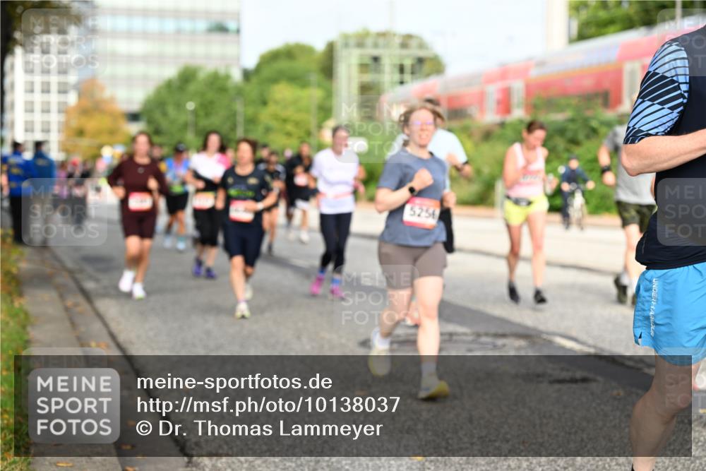 06.09.2026 - CURREX Alsterlauf Dr. Thomas Lammeyer http://msf.ph/oto/10138037 06.09.2026 10:04:09 Laufen 525 meine-sportfotos.de