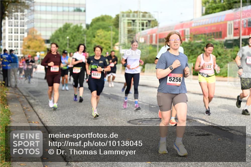 06.09.2026 - CURREX Alsterlauf Dr. Thomas Lammeyer http://msf.ph/oto/10138045 06.09.2026 10:04:09 Laufen 2491, 4841, 5256, 37 meine-sportfotos.de