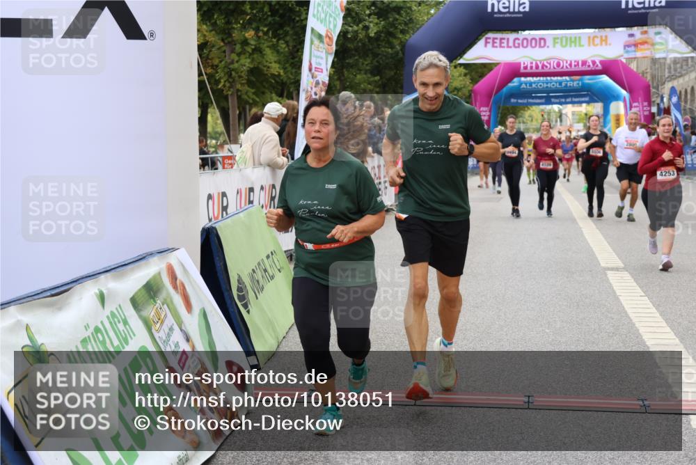 06.09.2026 - CURREX Alsterlauf Strokosch-Dieckow http://msf.ph/oto/10138051 06.09.2026 10:14:08 Ziel 2800, 2866, 2867, 3494, 3992, 3993, 4109, 4253, 4398, 4595, 4596, 4981, 5506, 5715, 6289 meine-sportfotos.de