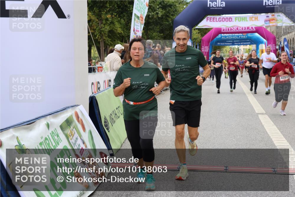 06.09.2026 - CURREX Alsterlauf Strokosch-Dieckow http://msf.ph/oto/10138063 06.09.2026 10:14:08 Ziel 2800, 2866, 2867, 3494, 3992, 3993, 4109, 4253, 4398, 4595, 4596, 4981, 5506, 5715, 6289 meine-sportfotos.de