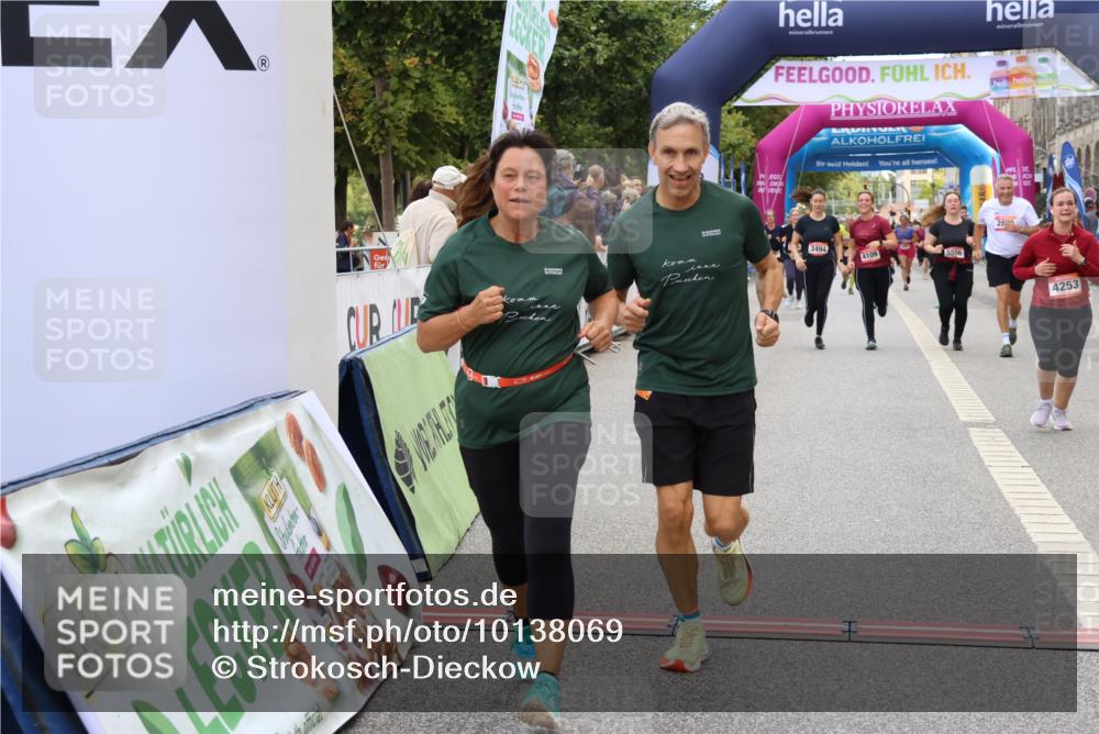 06.09.2026 - CURREX Alsterlauf Strokosch-Dieckow http://msf.ph/oto/10138069 06.09.2026 10:14:08 Ziel 2800, 2866, 2867, 3494, 3992, 3993, 4109, 4253, 4398, 4595, 4596, 4981, 5506, 5715, 6289 meine-sportfotos.de