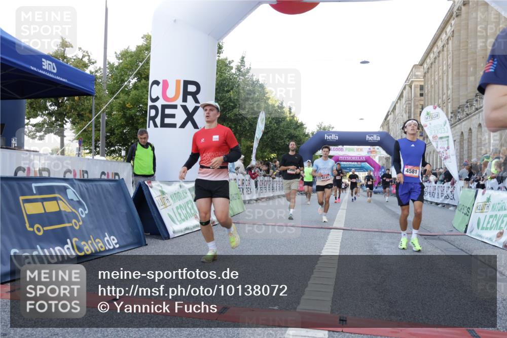 06.09.2026 - CURREX Alsterlauf Yannick Fuchs http://msf.ph/oto/10138072 06.09.2026 09:45:33 Ziel 2101, 2111, 2170, 2406, 2615, 2673, 3146, 3149, 3259, 3615, 4141, 4581, 5699, 5805, 5988, 6013, 6450, 8192 meine-sportfotos.de