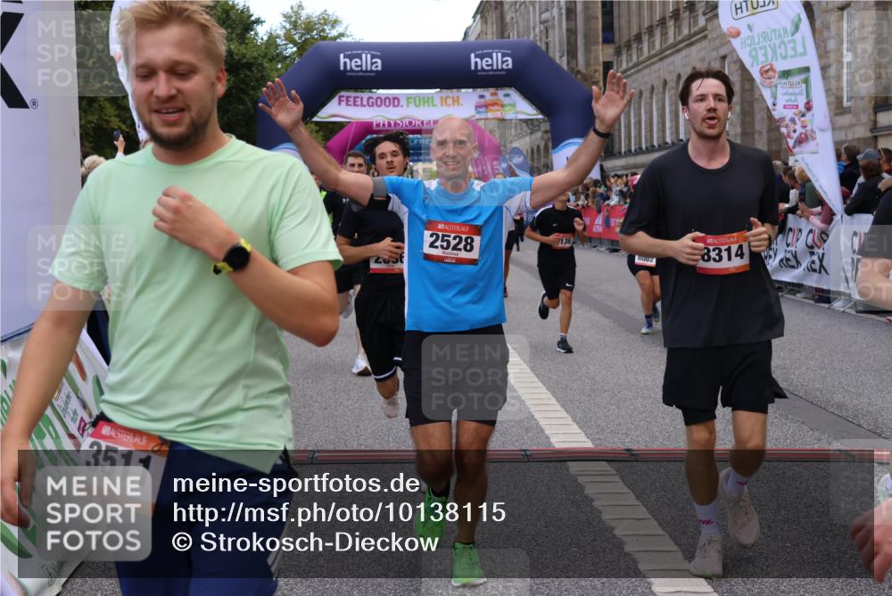 06.09.2026 - CURREX Alsterlauf Strokosch-Dieckow http://msf.ph/oto/10138115 06.09.2026 10:00:07 Ziel 2136, 2300, 2528, 2686, 2743, 2947, 3179, 3268, 3294, 3364, 3511, 4136, 4180, 4237, 4407, 4424, 5472, 5501, 5738, 5741, 5823, 6254, 8002, 8023, 8035, 8314 meine-sportfotos.de