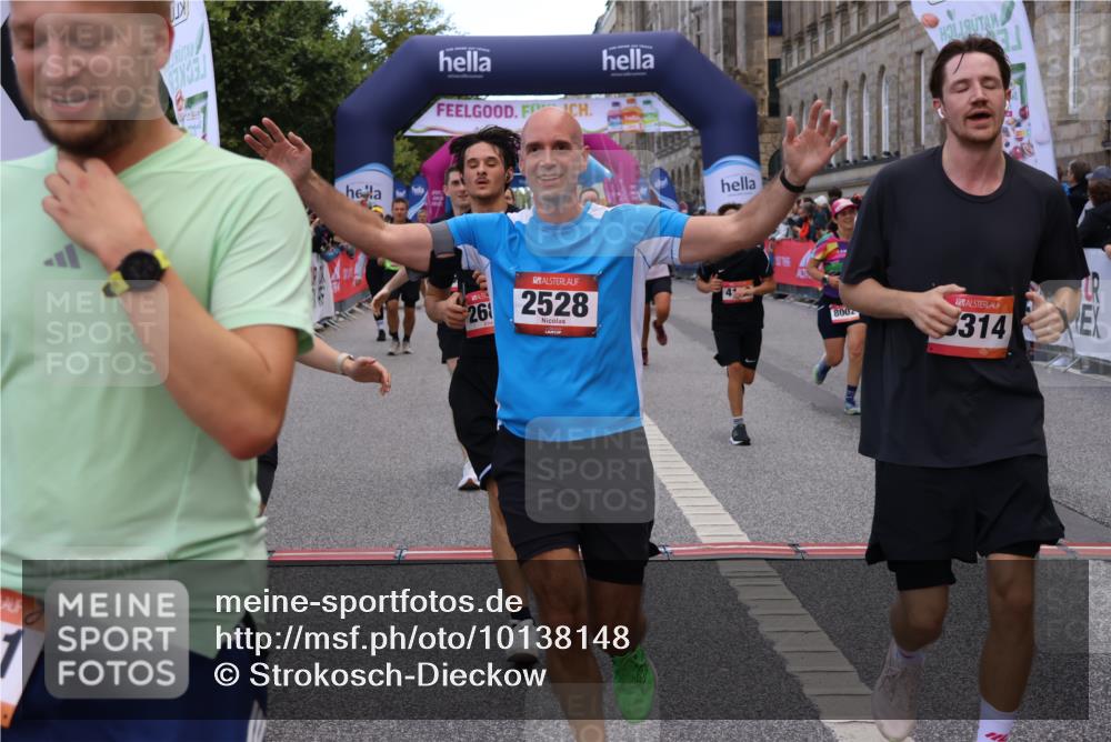06.09.2026 - CURREX Alsterlauf Strokosch-Dieckow http://msf.ph/oto/10138148 06.09.2026 10:00:07 Ziel 2136, 2300, 2528, 2686, 2743, 2947, 3179, 3268, 3294, 3364, 3511, 4136, 4180, 4237, 4407, 4424, 5472, 5501, 5738, 5741, 5823, 6254, 8002, 8023, 8035, 8314 meine-sportfotos.de