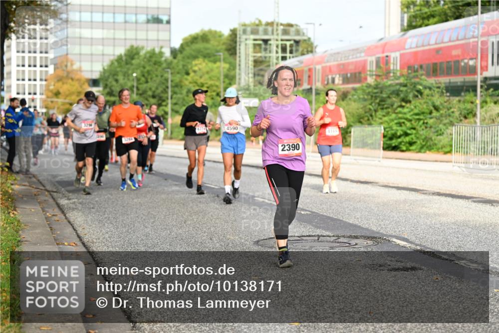 06.09.2026 - CURREX Alsterlauf Dr. Thomas Lammeyer http://msf.ph/oto/10138171 06.09.2026 10:04:21 Laufen 4214, 4590, 2390, 4169 meine-sportfotos.de
