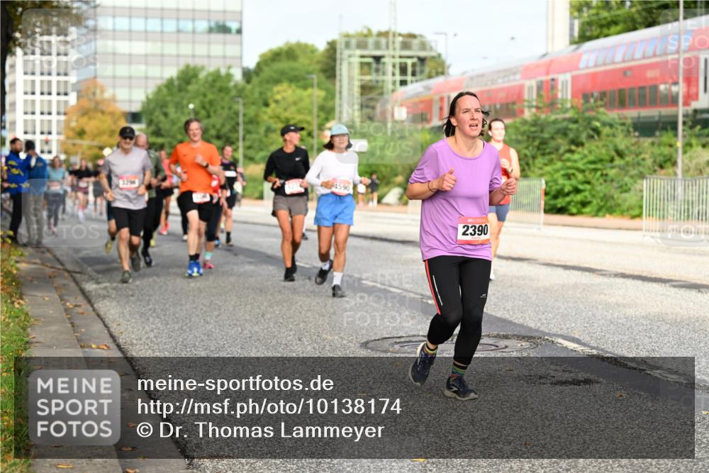 06.09.2026 - CURREX Alsterlauf Dr. Thomas Lammeyer http://msf.ph/oto/10138174 06.09.2026 10:04:22 Laufen 4590, 2390 meine-sportfotos.de