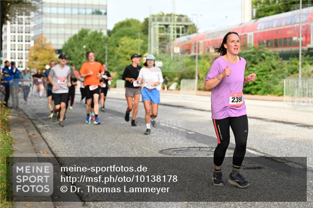 06.09.2026 - CURREX Alsterlauf Dr. Thomas Lammeyer http://msf.ph/oto/10138178 06.09.2026 10:04:22 Laufen 4590, 2390 meine-sportfotos.de