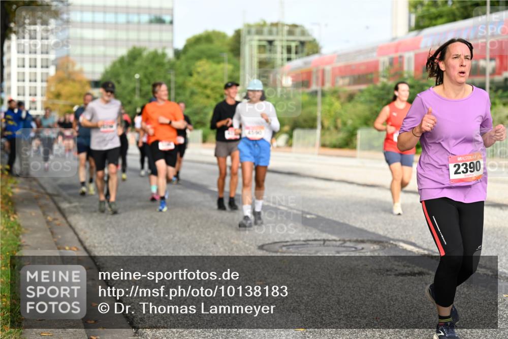 06.09.2026 - CURREX Alsterlauf Dr. Thomas Lammeyer http://msf.ph/oto/10138183 06.09.2026 10:04:23 Laufen 4590, 2390 meine-sportfotos.de