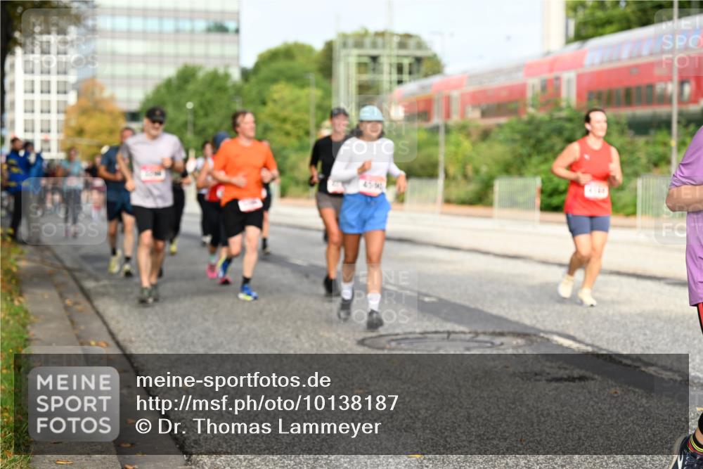 06.09.2026 - CURREX Alsterlauf Dr. Thomas Lammeyer http://msf.ph/oto/10138187 06.09.2026 10:04:23 Laufen 3657 meine-sportfotos.de