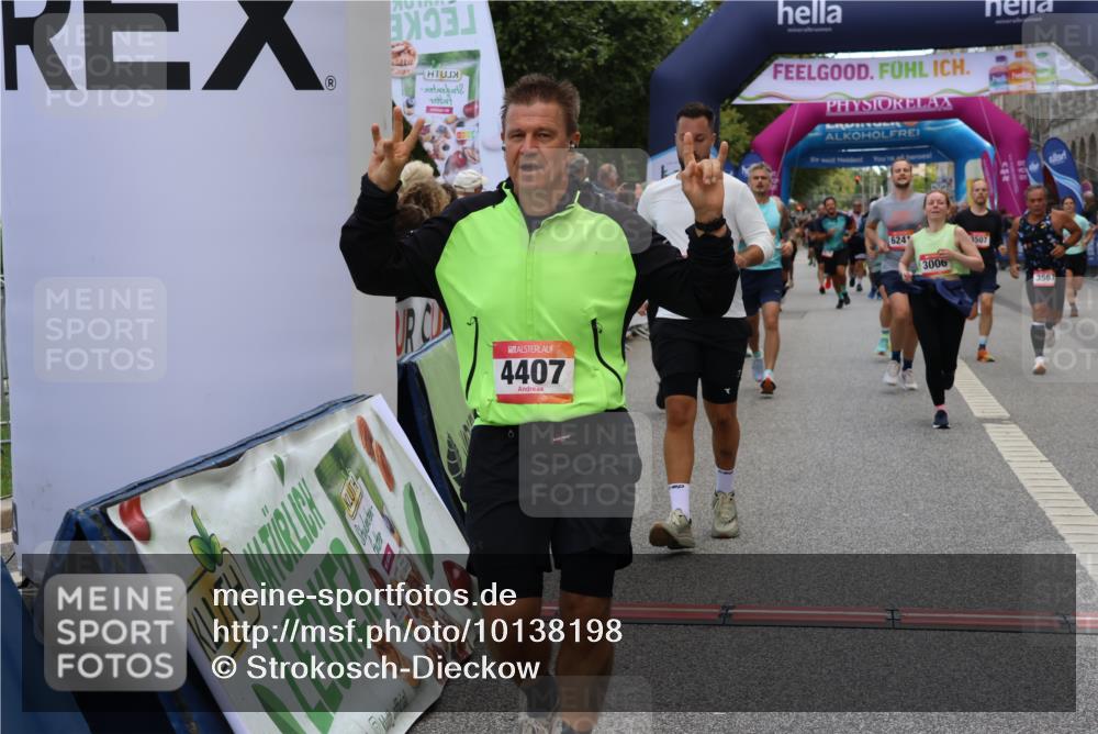 06.09.2026 - CURREX Alsterlauf Strokosch-Dieckow http://msf.ph/oto/10138198 06.09.2026 10:00:12 Ziel 2136, 2528, 2686, 2940, 3006, 3262, 3364, 3506, 3507, 3567, 3897, 4136, 4237, 4407, 4424, 5472, 5501, 5738, 5741, 6028, 6241, 6254, 6299, 8002, 8035, 8212, 8314 meine-sportfotos.de