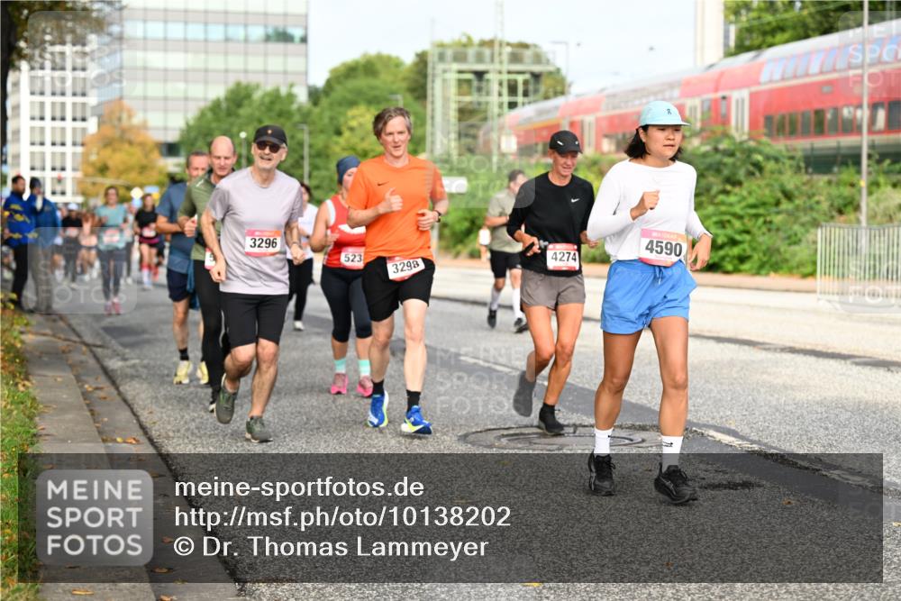 06.09.2026 - CURREX Alsterlauf Dr. Thomas Lammeyer http://msf.ph/oto/10138202 06.09.2026 10:04:24 Laufen 3296, 523, 3298, 4274, 4590 meine-sportfotos.de