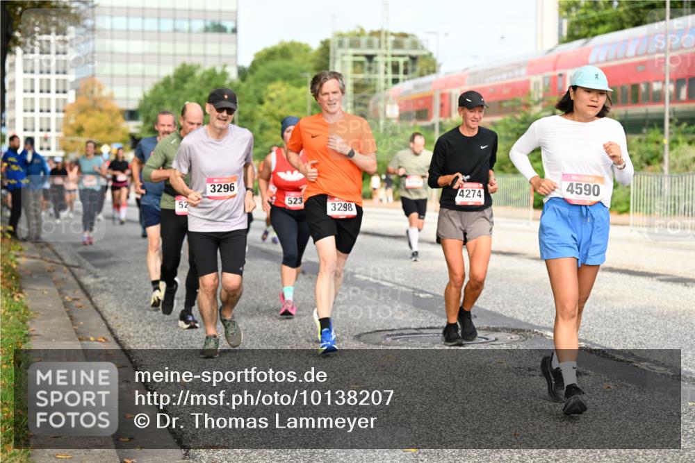 06.09.2026 - CURREX Alsterlauf Dr. Thomas Lammeyer http://msf.ph/oto/10138207 06.09.2026 10:04:25 Laufen 3296, 4274, 523, 52, 3298, 4590 meine-sportfotos.de