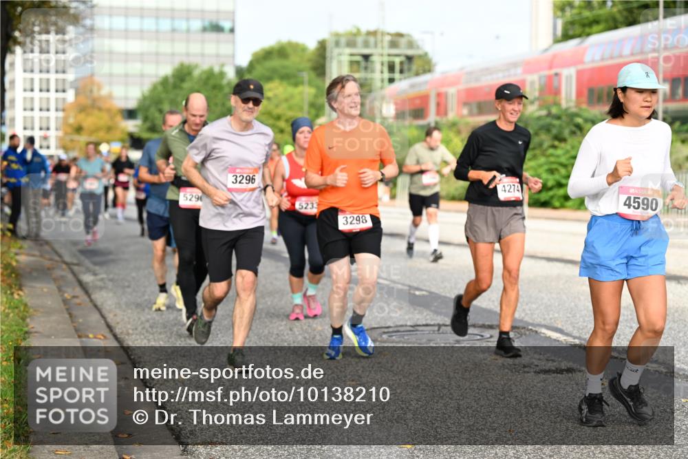 06.09.2026 - CURREX Alsterlauf Dr. Thomas Lammeyer http://msf.ph/oto/10138210 06.09.2026 10:04:25 Laufen 529, 3296, 4274, 5233, 3298, 4590 meine-sportfotos.de