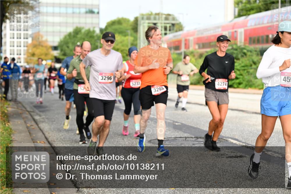 06.09.2026 - CURREX Alsterlauf Dr. Thomas Lammeyer http://msf.ph/oto/10138211 06.09.2026 10:04:25 Laufen 3296, 5233, 3298, 4274, 455 meine-sportfotos.de