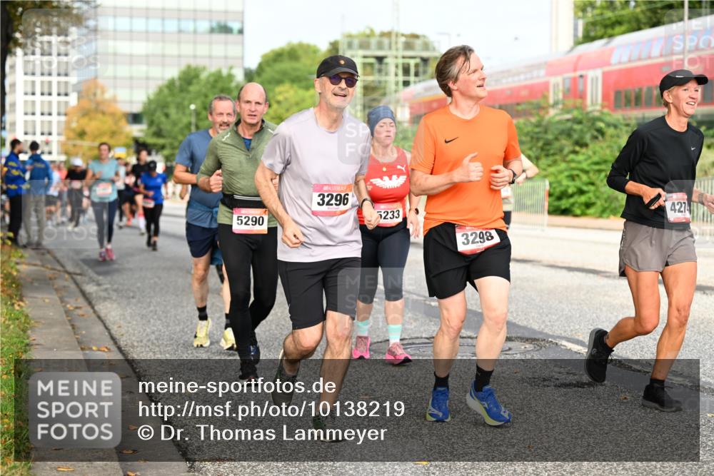 06.09.2026 - CURREX Alsterlauf Dr. Thomas Lammeyer http://msf.ph/oto/10138219 06.09.2026 10:04:26 Laufen 5290, 3296, 5233, 3298, 427 meine-sportfotos.de