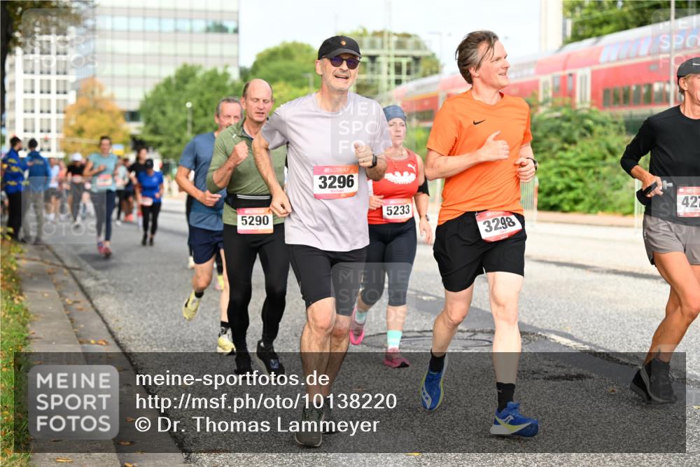 06.09.2026 - CURREX Alsterlauf Dr. Thomas Lammeyer http://msf.ph/oto/10138220 06.09.2026 10:04:26 Laufen 5290, 3296, 5233, 3298, 427 meine-sportfotos.de