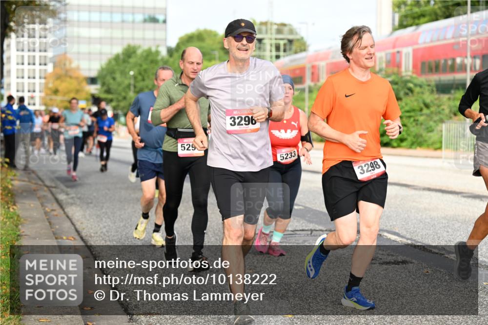 06.09.2026 - CURREX Alsterlauf Dr. Thomas Lammeyer http://msf.ph/oto/10138222 06.09.2026 10:04:26 Laufen 529, 3296, 5233, 3298 meine-sportfotos.de