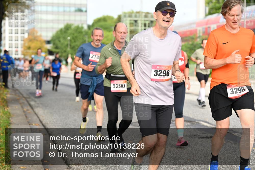 06.09.2026 - CURREX Alsterlauf Dr. Thomas Lammeyer http://msf.ph/oto/10138226 06.09.2026 10:04:27 Laufen 278, 5290, 3296, 5, 3298 meine-sportfotos.de