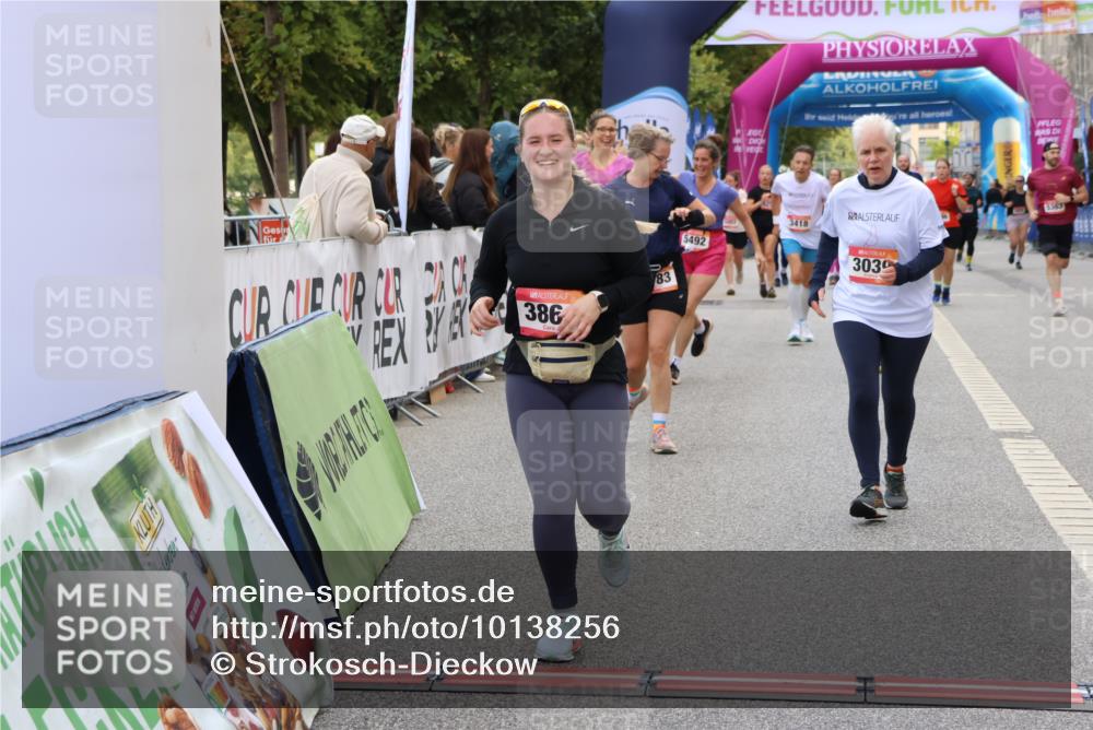 06.09.2026 - CURREX Alsterlauf Strokosch-Dieckow http://msf.ph/oto/10138256 06.09.2026 10:14:18 Ziel 2800, 3039, 3418, 3494, 3513, 3864, 3986, 4109, 4452, 4637, 5183, 5363, 5475, 5506, 6052 meine-sportfotos.de