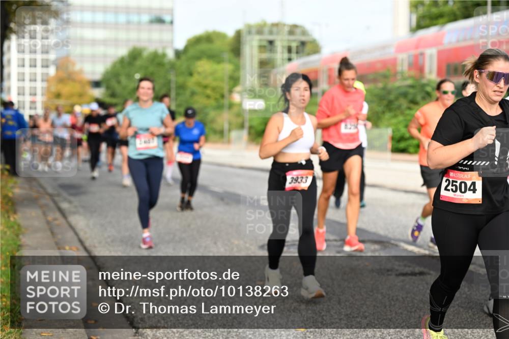 06.09.2026 - CURREX Alsterlauf Dr. Thomas Lammeyer http://msf.ph/oto/10138263 06.09.2026 10:04:30 Laufen 2407, 10, 3933, 2504 meine-sportfotos.de