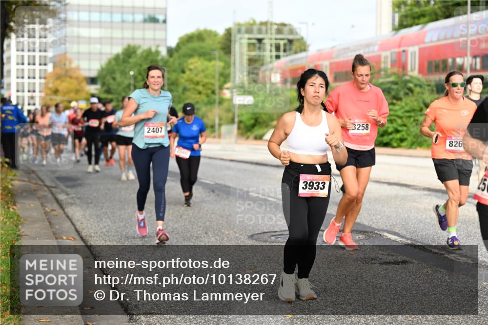06.09.2026 - CURREX Alsterlauf Dr. Thomas Lammeyer http://msf.ph/oto/10138267 06.09.2026 10:04:30 Laufen 2407, 3933, 3258, 826 meine-sportfotos.de