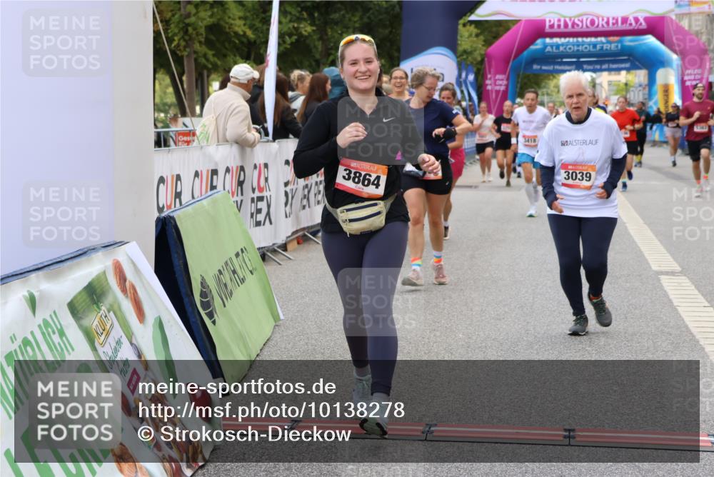 06.09.2026 - CURREX Alsterlauf Strokosch-Dieckow http://msf.ph/oto/10138278 06.09.2026 10:14:18 Ziel 2800, 3039, 3418, 3494, 3513, 3864, 3986, 4109, 4452, 4637, 5183, 5363, 5475, 5506, 6052 meine-sportfotos.de