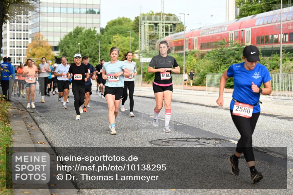 06.09.2026 - CURREX Alsterlauf Dr. Thomas Lammeyer http://msf.ph/oto/10138295 06.09.2026 10:04:34 Laufen 381, 2035, 3811, 829, 32, 6168, 2580 meine-sportfotos.de