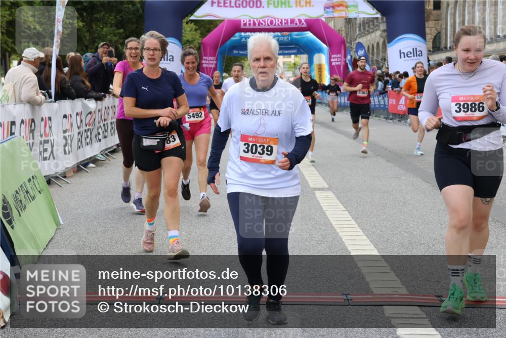 06.09.2026 - CURREX Alsterlauf Strokosch-Dieckow http://msf.ph/oto/10138306 06.09.2026 10:14:20 Ziel 2800, 3039, 3418, 3513, 3864, 3986, 4196, 4205, 4452, 4637, 5183, 5363, 5395, 5475, 6052 meine-sportfotos.de