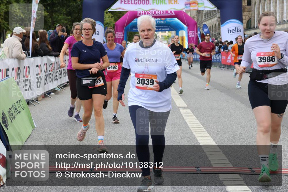 06.09.2026 - CURREX Alsterlauf Strokosch-Dieckow http://msf.ph/oto/10138312 06.09.2026 10:14:20 Ziel 2800, 3039, 3418, 3513, 3864, 3986, 4196, 4205, 4452, 4637, 5183, 5363, 5395, 5475, 6052 meine-sportfotos.de