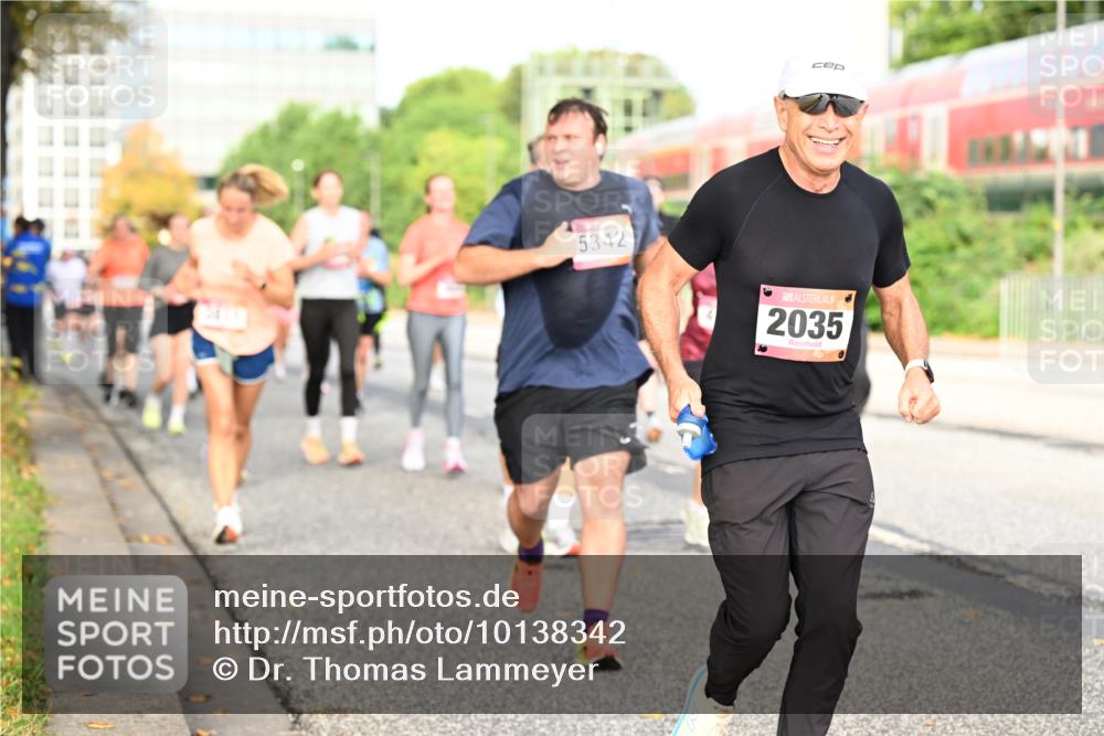06.09.2026 - CURREX Alsterlauf Dr. Thomas Lammeyer http://msf.ph/oto/10138342 06.09.2026 10:04:38 Laufen 5342, 2035 meine-sportfotos.de