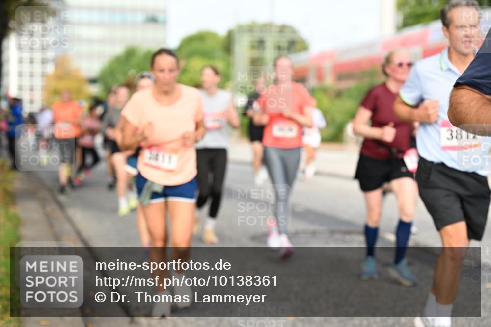 06.09.2026 - CURREX Alsterlauf Dr. Thomas Lammeyer http://msf.ph/oto/10138361 06.09.2026 10:04:40 Laufen 381 meine-sportfotos.de