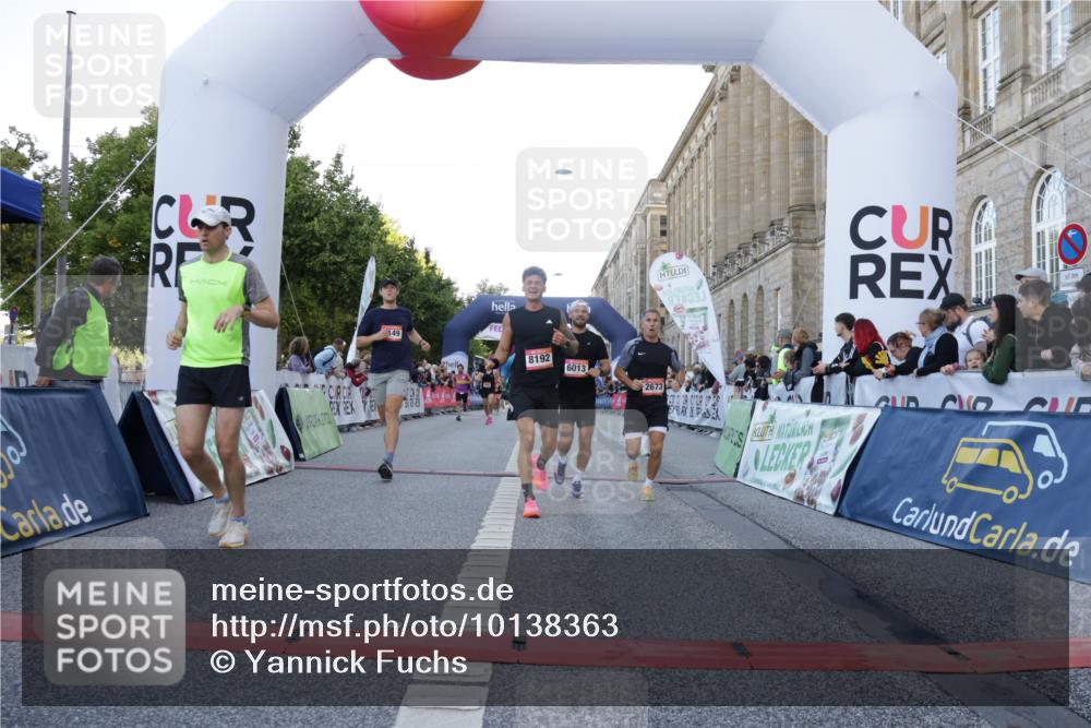 06.09.2026 - CURREX Alsterlauf Yannick Fuchs http://msf.ph/oto/10138363 06.09.2026 09:45:37 Ziel 2615, 2673, 3146, 3149, 3259, 3602, 3615, 4141, 4581, 5697, 6013, 6401, 6450, 8192 meine-sportfotos.de