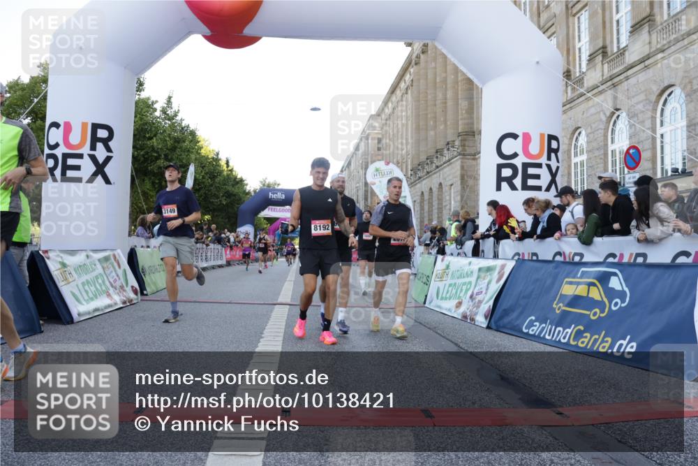 06.09.2026 - CURREX Alsterlauf Yannick Fuchs http://msf.ph/oto/10138421 06.09.2026 09:45:38 Ziel 2615, 2673, 3149, 3259, 3602, 3615, 4141, 4581, 5697, 6013, 6401, 6449, 6450, 8192 meine-sportfotos.de