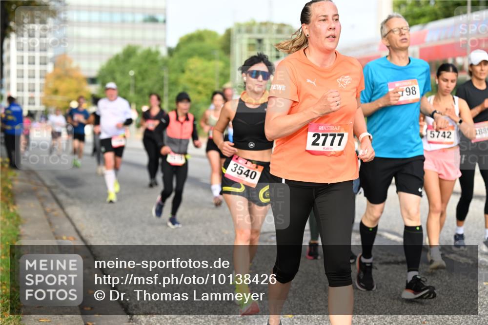 06.09.2026 - CURREX Alsterlauf Dr. Thomas Lammeyer http://msf.ph/oto/10138426 06.09.2026 10:04:46 Laufen 3540, 2777, 798, 5742, 1889 meine-sportfotos.de