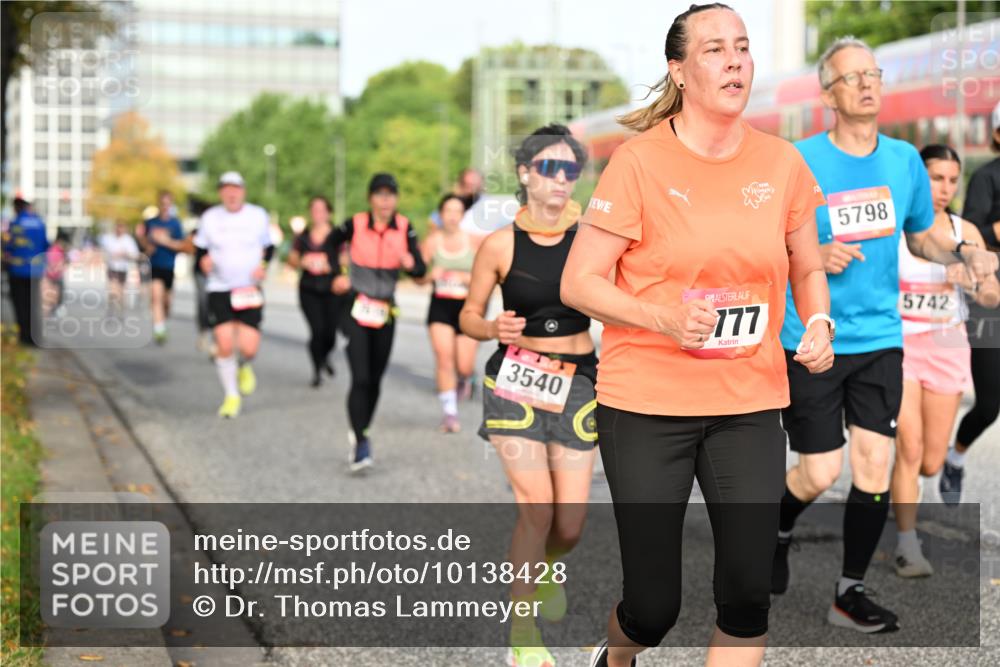 06.09.2026 - CURREX Alsterlauf Dr. Thomas Lammeyer http://msf.ph/oto/10138428 06.09.2026 10:04:46 Laufen 3540, 777, 5798, 5742 meine-sportfotos.de