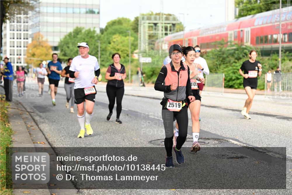 06.09.2026 - CURREX Alsterlauf Dr. Thomas Lammeyer http://msf.ph/oto/10138445 06.09.2026 10:04:48 Laufen 5985, 2519, 105, 5030 meine-sportfotos.de