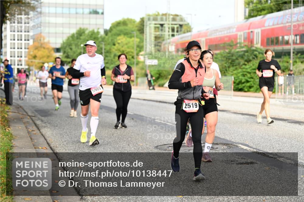 06.09.2026 - CURREX Alsterlauf Dr. Thomas Lammeyer http://msf.ph/oto/10138447 06.09.2026 10:04:48 Laufen 5985, 2519, 05, 5030 meine-sportfotos.de