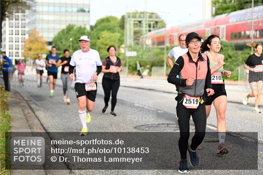 06.09.2026 - CURREX Alsterlauf Dr. Thomas Lammeyer http://msf.ph/oto/10138453 06.09.2026 10:04:48 Laufen 5985, 2519, 2105 meine-sportfotos.de
