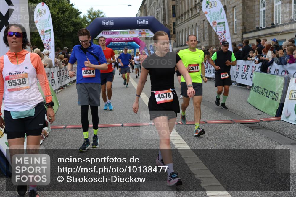 06.09.2026 - CURREX Alsterlauf Strokosch-Dieckow http://msf.ph/oto/10138477 06.09.2026 10:00:29 Ziel 2089, 2124, 2257, 2273, 2274, 2505, 2545, 2671, 2721, 2856, 4296, 4461, 4468, 4524, 4578, 5005, 5536, 6180, 6258, 6291, 6436, 6457, 8008, 8063, 8318 meine-sportfotos.de