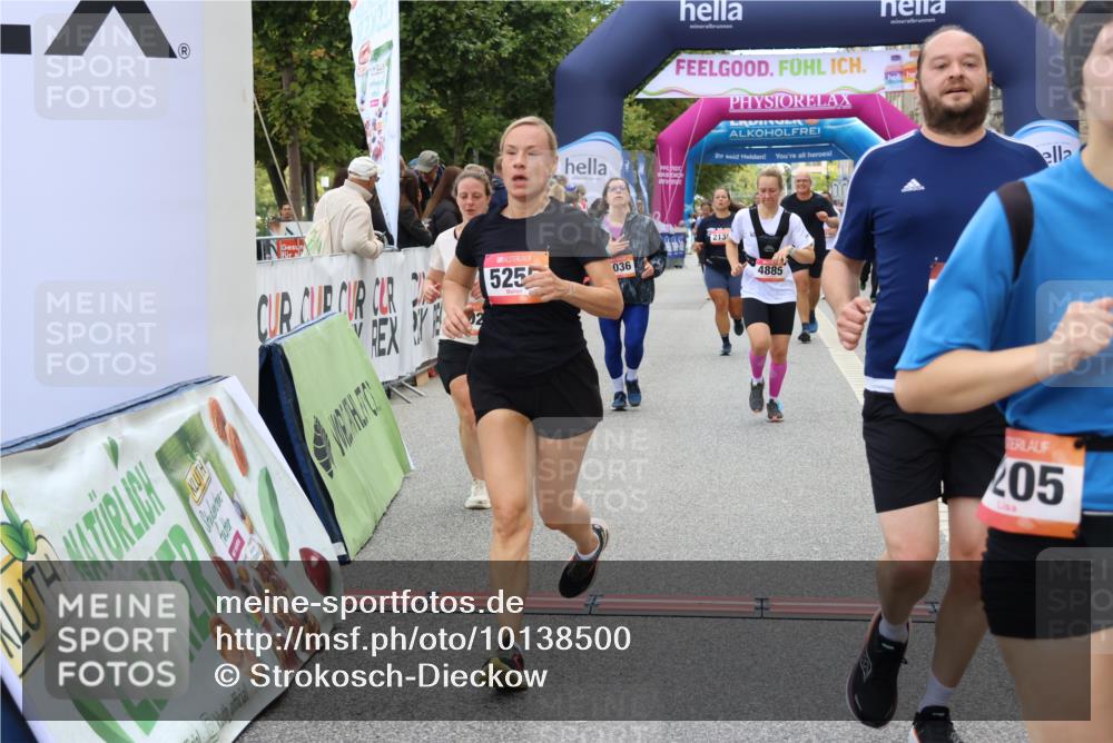 06.09.2026 - CURREX Alsterlauf Strokosch-Dieckow http://msf.ph/oto/10138500 06.09.2026 10:14:26 Ziel 2138, 3039, 3418, 3513, 3986, 4036, 4196, 4205, 4637, 4885, 5002, 5183, 5255, 5363, 5395, 5449, 5475, 6052, 6444 meine-sportfotos.de