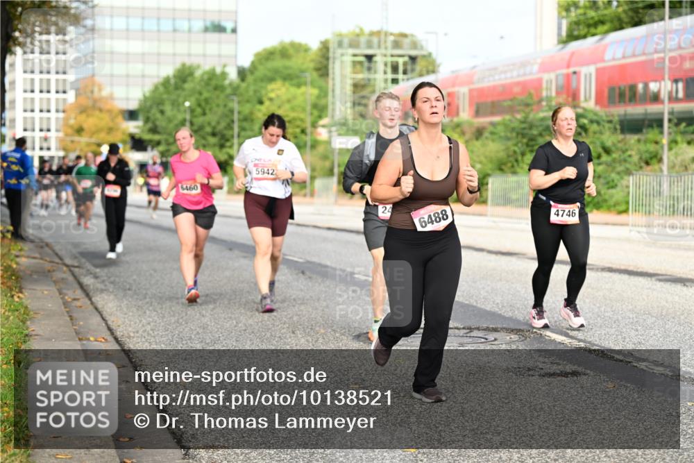 06.09.2026 - CURREX Alsterlauf Dr. Thomas Lammeyer http://msf.ph/oto/10138521 06.09.2026 10:04:56 Laufen 6460, 5942, 24, 6488, 4746 meine-sportfotos.de